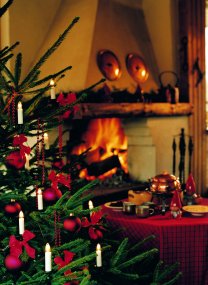 Julgransbelysning varmvit 16LED 7,5m Blanco De Konstsmide - Este cl&aacute;sico juego de luces navide&ntilde;as para &aacute;rbol, con 16 luces blancas, ba&ntilde;a el &aacute;rbol con un brillo c&aacute;lido y acogedor.