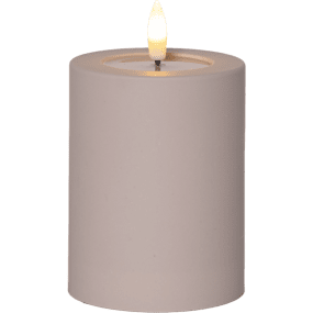 LED Vela Pilar Flamme Soft 13cm Beige De Star Trading - Es una hermosa decoraci&oacute;n, tanto individual como combinada con otras velas de la serie Flame, y es apta para uso en interiores y exteriores.