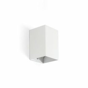 Lune 10cm Blanco lámpara de pared De Faro Barcelona - Lune es una l&aacute;mpara de pared cuadrada con acabado blanco mate que se integra a la perfecci&oacute;n en pasillos, corredores y otras zonas de paso.