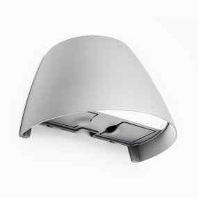 Aplique de pared OUT-02-U con enchufe Gris De Plejd - Gracias a la bater&iacute;a de respaldo integrada, las funciones de temporizador permanecen activas incluso en caso de corte de electricidad.