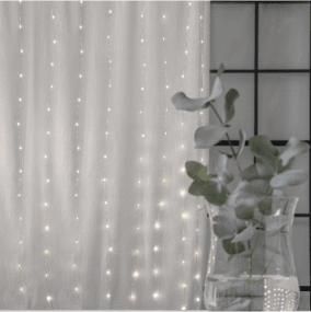 Cortina De Luces Dew Drop 2m Plata De Star Trading - La cadena de luces tiene 200 fuentes de luz LED que emiten una hermosa luz.