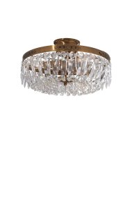 Strömsholm Ø35 Antigüedad cristal De Markslöjd - Esta cl&aacute;sica l&aacute;mpara de techo fabricada en metal de color antiguo presenta hermosos prismas cortados a m&aacute;quina que le dan a la habitaci&oacute;n un ambiente elegante y lujoso.