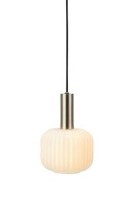 Sober Ø15 Plata lámpara de ventana De Markslöjd - La sencilla lámpara colgante de ventana es una lámpara elegante en un formato más pequeño con una pantalla de cristal redonda y acanalada en color blanco y una base de acero.