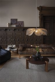 Styrka Ø75 Multicolor De Markslöjd - La fibra de pl&aacute;tano es un material natural y, por lo tanto, presenta un aspecto vibrante con variaciones de color y forma.