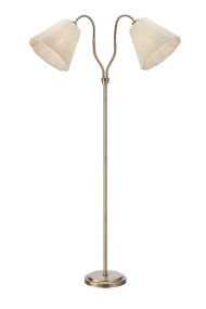 Veya 2 Latón antiguo lámpara de pie De Markslöjd - La base con efecto lat&oacute;n antiguo armoniza a la perfecci&oacute;n con las dos pantallas de tela beige, que proporcionan una luz suave y agradable.