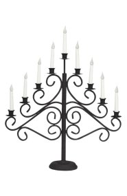 Smide 9 Negro De Pixie Design - Este candelabro de hierro forjado con 9 brazos en color negro es una soluci&oacute;n de iluminaci&oacute;n elegante y cl&aacute;sica que a&ntilde;ade un encanto r&uacute;stico a su hogar.