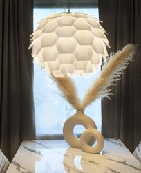 Carpatica Ø60 Blanco Lámpas de techo De Aneta Lighting - El dosel del techo está hecho de plástico blanco para suspensión con gancho y está equipado con una tira de sujeción.