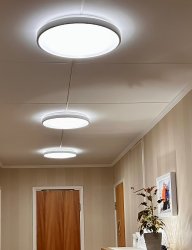 Anillo Ø40 Blanco plafón De Aneta Lighting - La lámpara de techo Anillo es la solución perfecta para tu hogar si buscas una lámpara de techo elegante y discreta que pueda iluminar tus estancias.