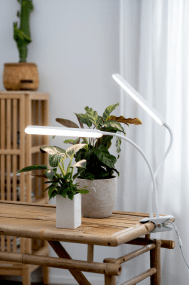 Lámpara Para Plantas Tulip Blanco De Airam - La l&aacute;mpara se puede fijar a un tablero de mesa con un grosor de 30-35 mm.