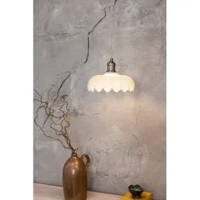 Kurage Ø25 Blanco Lámpas de techo De Markslöjd - La l&aacute;mpara tiene un di&aacute;metro de 25 cm y queda especialmente bonita encima de la mesa de la cocina, el fregadero o cualquier rinc&oacute;n oscuro de tu casa que quieras iluminar.