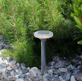 Ellips Plata De Lightson - En stilren l&auml;gre pollare som passar om du vill skapa ledljus l&auml;ngs en g&aring;ng eller stig.