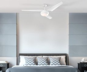 Madeline Ø142 Blanco De Westinghouse - El ventilador con un nivel de ruido de 47 dB es ideal para habitaciones de hasta 36 metros cuadrados y funciona todo el año con su función inversa, lo que le permite enfriar por ambos lados.