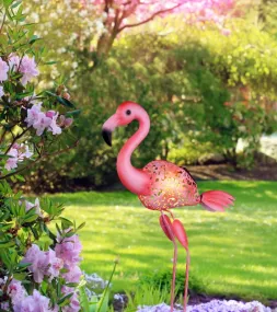 Flamingo Rosa lámpara solar De Globo Lighting - Lys upp tr&auml;dg&aring;rden med en charmig flamingo i solcellsbelysning!