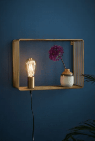 Shelf 38cm Oro lámpara de pared De Markslöjd - Con la l&aacute;mpara de pared Shelf en dorado, disfrutar&aacute;s de una iluminaci&oacute;n elegante y un pr&aacute;ctico estante met&aacute;lico.
