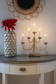 Candelabra 5 Lights Latón De Konstsmide - Su elegante dise&ntilde;o permite colocarlo f&aacute;cilmente en una ventana, sobre un escritorio o como un detalle encantador sobre una mesa.