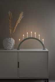 Arch 7 Lights Gris mate/verde De Konstsmide - Realizado en madera y pintado en un sutil tono verde/verde.