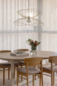 Ray Ø70 Latón cepillado Lámpas de techo De Globen Lighting - Las dos pantallas se pueden colocar de varias maneras: apiladas una sobre otra o montadas una dentro de la otra para crear una lámpara colgante más baja.