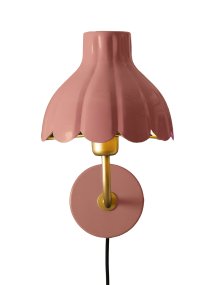 Wells 35cm rosa oscuro lámpara de lectura De PR Home - Inspirada en los p&eacute;talos de las flores en plena floraci&oacute;n, esta serie le confiere a la l&aacute;mpara un dise&ntilde;o elegante y a la vez l&uacute;dico.