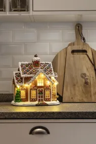 Casa De Jengibre Marrón De Konstsmide - Linda casa de jengibre con 11 luces LED ámbar que brillan con la magia de la Navidad.
