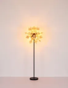 Udo Ámbar lámpara de pie De Globo Lighting - Ge ditt hem en modern och extravagant touch med Udo golvlampa &ndash; en perfekt kombination av design, funktion och atmosf&auml;riskt ljus.