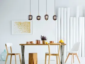 Blacky 110cm Latón De Globo Lighting - Blacky takpendel &auml;r perfekt att placera &ouml;ver ett matbord och ger en j&auml;mn och behaglig belysning.