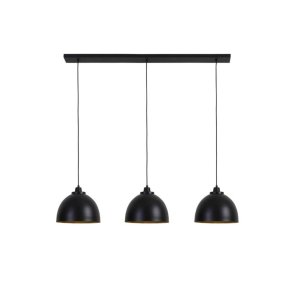 Kylie 135cm Negro Lámpas de techo De Light & Living - La rústica lámpara de techo Kylie, fabricada en metal negro, cuenta con tres pantallas con interior dorado que proporcionan una distribución de luz cálida y agradable.