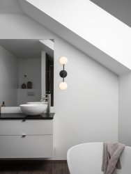 Sigma 50cm Negro lámpara de baño De PR Home - Dado que la pantalla de vidrio est&aacute; hecha a mano, ocasionalmente puede haber burbujas de aire en el vidrio y puede haber irregularidades en el espesor del vidrio en toda la superficie del vidrio.