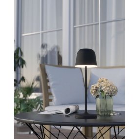 Mannera 34cm Negro portátil De Eglo - La lámpara tiene un diseño elegante y crea una atmósfera atmosférica dondequiera que la coloques.