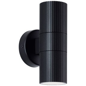 Keola Negro lámpara de exterior De Brilliant - La luz de fachada Keola con doble dirección de luz es una incorporación moderna y funcional a su iluminación exterior.
