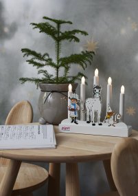 Pippi Blanco De Star Trading - ¡Pippi Calzaslargas celebra el Día de Santa Lucía con sus fieles amigos, el Sr.