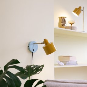 Ocean Multicolor lámpara de lectura De Dyberg Larsen - La lámpara está equipada con un interruptor de encendido en la placa de pared y un cable textil negro de 1,6 metros de largo.