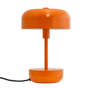Haipot 25cm Naranja lámpara de mesa De Dyberg Larsen - La pantalla abierta crea un hermoso efecto de luz que resalta el color de la base, creando una vista fascinante, especialmente al anochecer.