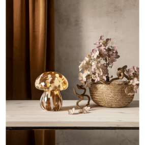 Funghi 15cm Marrón De Star Trading - Elegante decoraci&oacute;n de vidrio en forma de hongo con un hermoso patr&oacute;n marr&oacute;n y blanco, donde cada hongo tiene su propia personalidad.