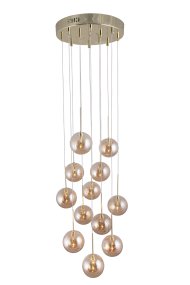 Skyfall Ø30 Ámbar Lámpas de techo De Globen Lighting - Skyfall es una hermosa lámpara de techo con doce cables y cúpulas de cristal que se puede ajustar entre una altura total de 33 y 213 cm.