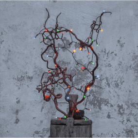 Guirnalda De Luces Akku 5m Negro De Star Trading - La separaci&oacute;n de 7 cm entre los LED garantiza una distribuci&oacute;n uniforme de la luz y un brillo c&aacute;lido y agradable en el jard&iacute;n, el balc&oacute;n o el interior.