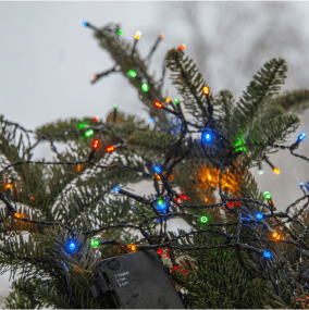 Guirnalda De Luces Akku 10m Negro De Star Trading - Con una separaci&oacute;n de 7 cm entre los LED, la luz se distribuye uniformemente, creando un brillo c&aacute;lido y suave en el jard&iacute;n, el balc&oacute;n o el interior de su hogar.