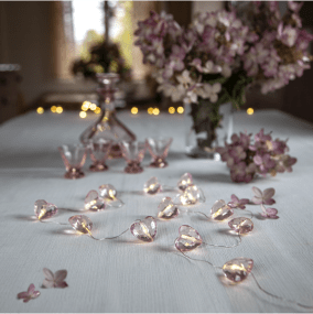 Guirnalda De Luces Valentine Rosa De Star Trading - Incluye un cable adicional de 30 cm para el compartimento de las pilas.