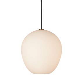 Wrong Ø20 Ópalo Lámpas de techo De Halo Design - Wrong es una l&aacute;mpara colgante de techo con pantalla de exclusivo cristal soplado, que proporciona una luz suave y agradable.