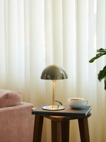 Boogie 25cm Latón antiguo lámpara de mesa De Halo Design - Se suministra con cable de 1,5 m, interruptor de encendido y enchufe.