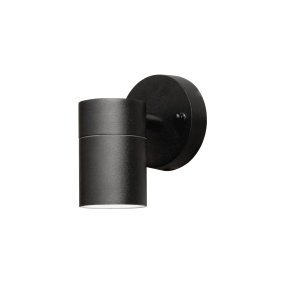 Modena Negro De Konstsmide - Modena es una elegante l&aacute;mpara de fachada fabricada en aluminio lacado en negro con un dise&ntilde;o moderno y minimalista.