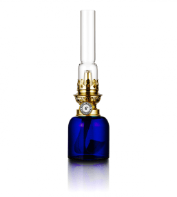 Koholmen Azul oscuro De Karlskrona lampfabrik - La l&aacute;mpara del conductor del tren, como se llamaba originalmente, es una peque&ntilde;a l&aacute;mpara de repuesto para la cabina del conductor del tren, que ahora se produce en tres tama&ntilde;os y varios colores y se ha convertido en un cl&aacute;sico popular.