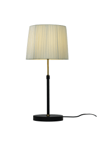 Ezai 55cm Negro/latón lámpara de mesa De Aneta Lighting - Con una base de metal negro y lat&oacute;n mate y una pantalla de tela beige, Ezai proporciona una luz suave y queda genial en una ventana o junto a la cama.