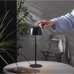 Ronda 35cm Negro portátil De Star Trading - Elegante lámpara de mesa recargable con función de atenuación, que se ajusta manteniendo un dedo en la parte superior.