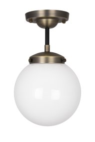 Alley Ø20 Latón antiguo/blanco lámpara de baño De Globen Lighting - Alley se integra perfectamente en el techo del baño y cuenta con clasificación IP44.