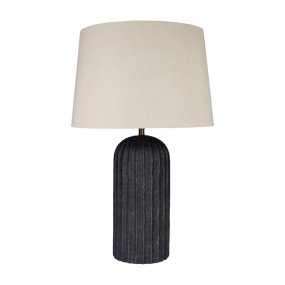 Porto 63cm Negro/beige lámpara de mesa De Nordic Lighting - Porto es una elegante l&aacute;mpara de mesa que combina un dise&ntilde;o atemporal con materiales de alta calidad.