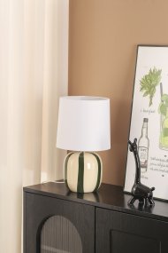 Pholca 38cm Blanco/verde lámpara de mesa De Nordic Lighting - Pholca encaja a la perfecci&oacute;n en una mesa auxiliar, junto a una ventana o en una mesita de noche, y complementa tanto interiores modernos como cl&aacute;sicos.