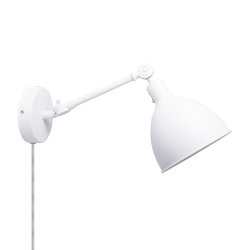 Bazar mini 50cm Blanco arena De By Rydéns - El aplique de pared Bazar Mini es una incorporación a la familia Bazar; Un modelo más pequeño y fácil de colocar que se puede utilizar tanto como lámpara de lectura en el dormitorio como luz adicional sobre los libros de cocina en la cocina.