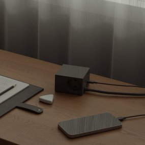 Cuboid+ Negro De Kord - En una &eacute;poca donde la tecnolog&iacute;a es parte integral de la vida cotidiana, incluso los objetos m&aacute;s cotidianos merecen un dise&ntilde;o atractivo y bien pensado.