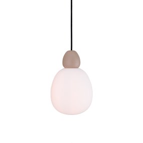 Buddy Ø18 Arena Lámpas de techo De Belid - Su alta calidad y su s&oacute;lida apariencia, a pesar de su dise&ntilde;o minimalista, hacen de la l&aacute;mpara colgante Buddy una l&aacute;mpara que queda genial sobre la mesa del comedor, en el sal&oacute;n, el dormitorio o el pasillo.