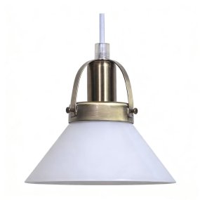 Mäster Ø15 Latón antiguo/blanco lámpara de ventana De Lampan - La l&aacute;mpara de ventana M&auml;ster es una l&aacute;mpara atemporal y elegante que se integra a la perfecci&oacute;n tanto en hogares cl&aacute;sicos como modernos.